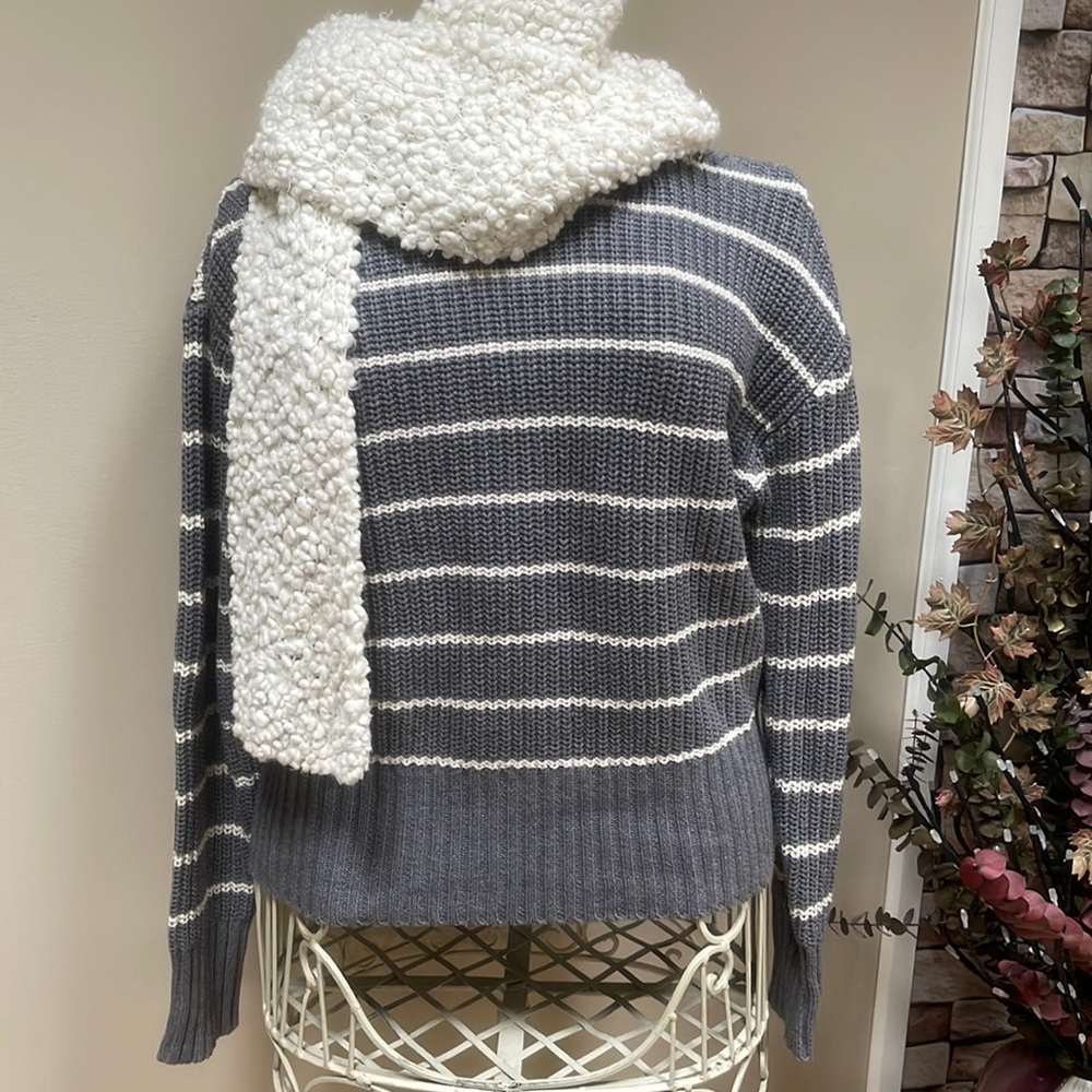 Grey Chunky Knit Sweater by a.n.a., Women’s Size XS